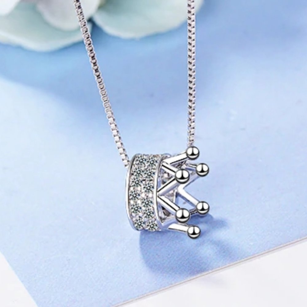 NEW 925 Sterling Silver Diamond Crown Necklace B